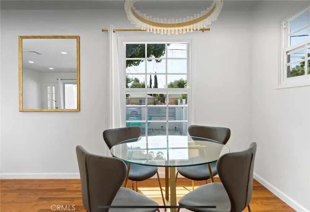 13831 Bessemer Valley Glen, CA 91401