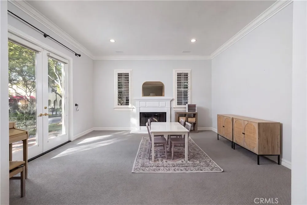 26 Peppertree Newport Beach, CA 92660