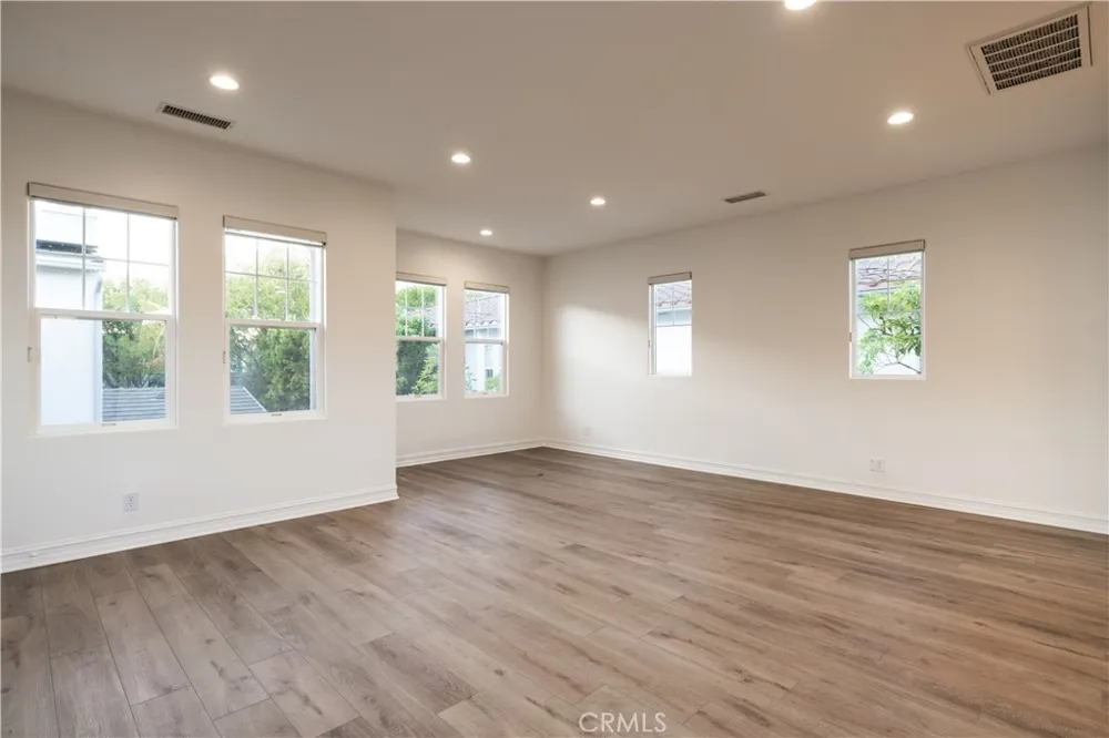 26 Peppertree Newport Beach, CA 92660