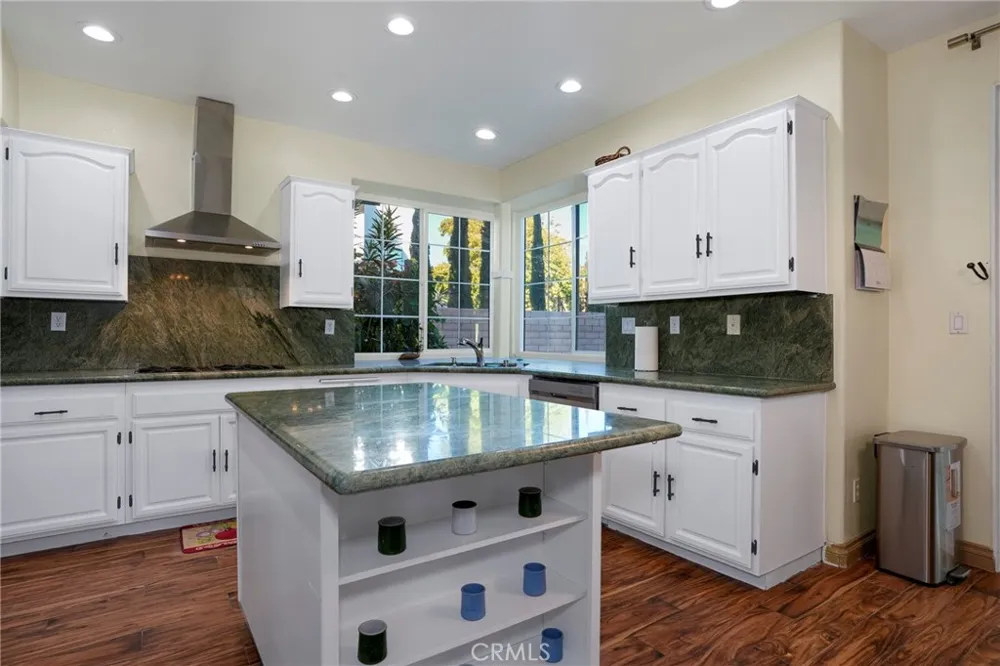3410 Genoa Place Palmdale, CA 93551