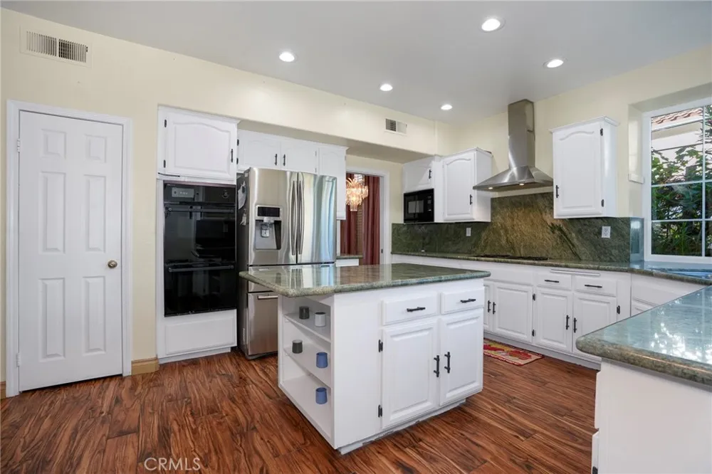 3410 Genoa Place Palmdale, CA 93551