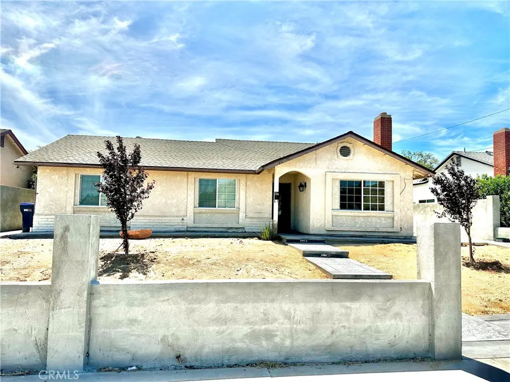 1108 E Lancaster Lancaster, CA 93535