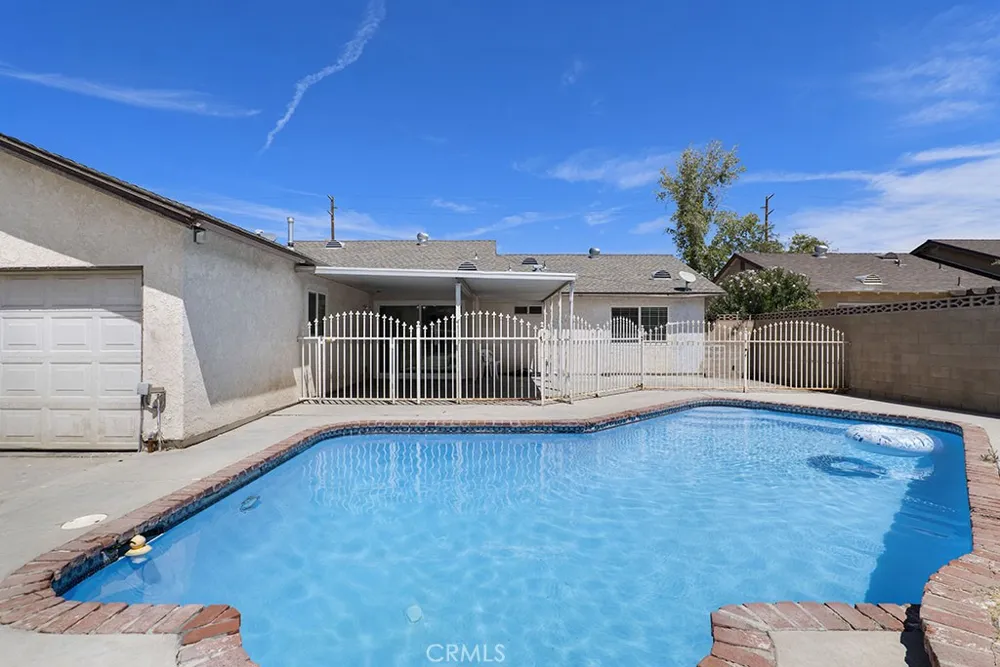 1108 E Lancaster Lancaster, CA 93535