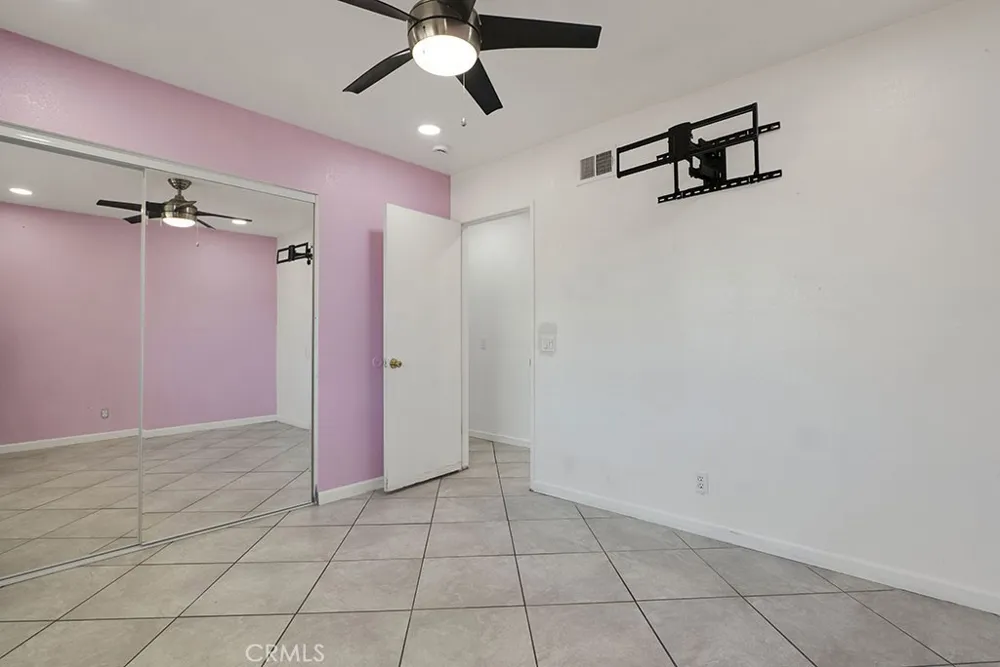 1108 E Lancaster Lancaster, CA 93535