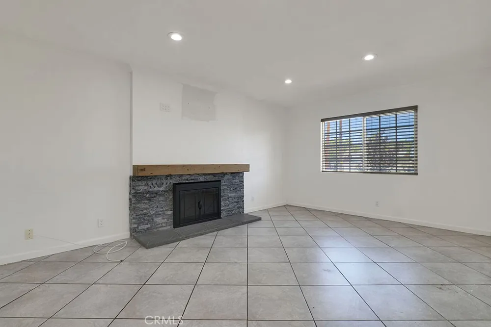 1108 E Lancaster Lancaster, CA 93535