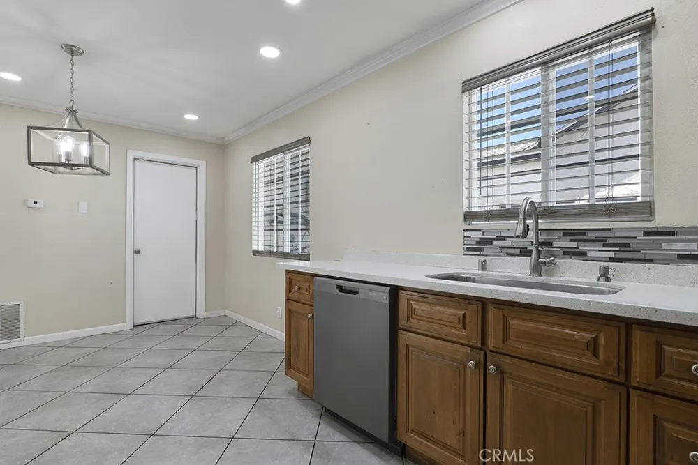 1108 E Lancaster Lancaster, CA 93535