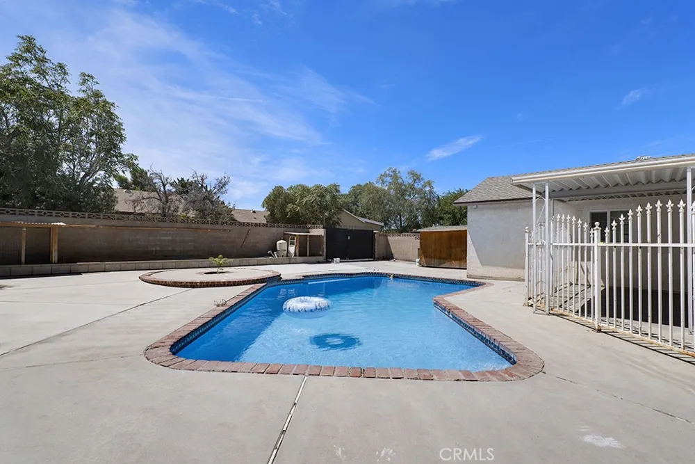 1108 E Lancaster Lancaster, CA 93535