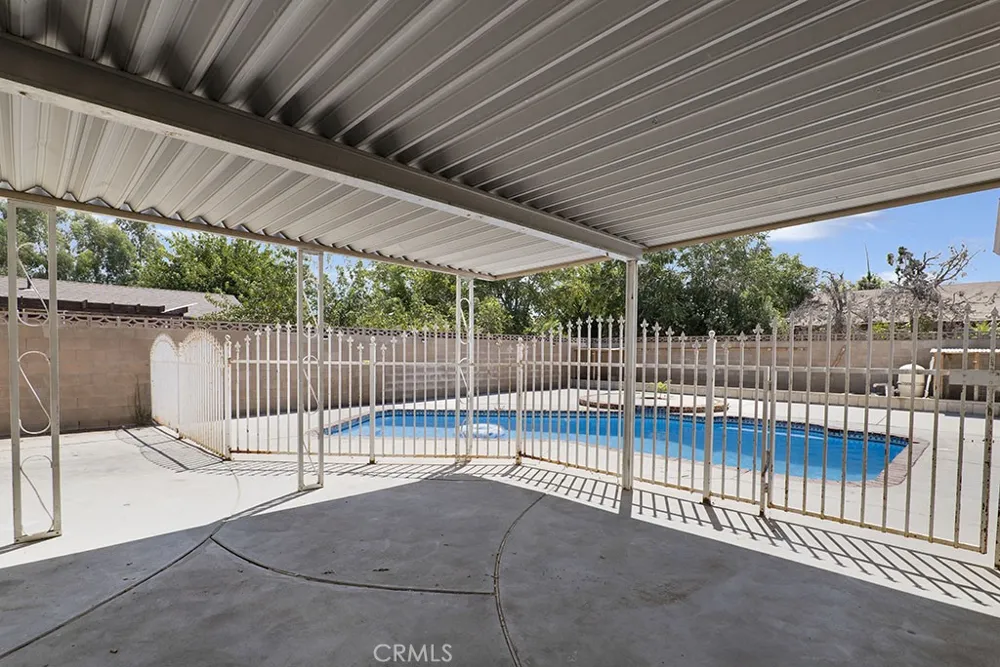 1108 E Lancaster Lancaster, CA 93535