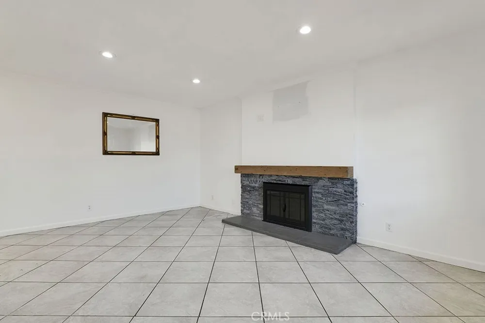 1108 E Lancaster Lancaster, CA 93535