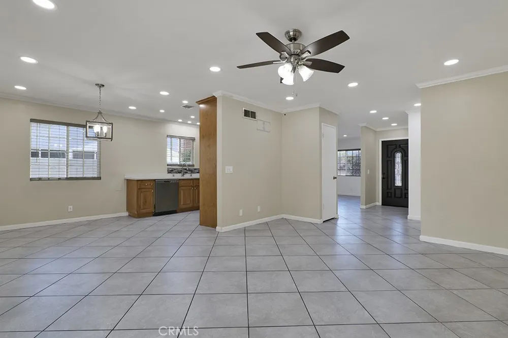 1108 E Lancaster Lancaster, CA 93535