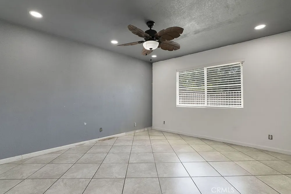 1108 E Lancaster Lancaster, CA 93535
