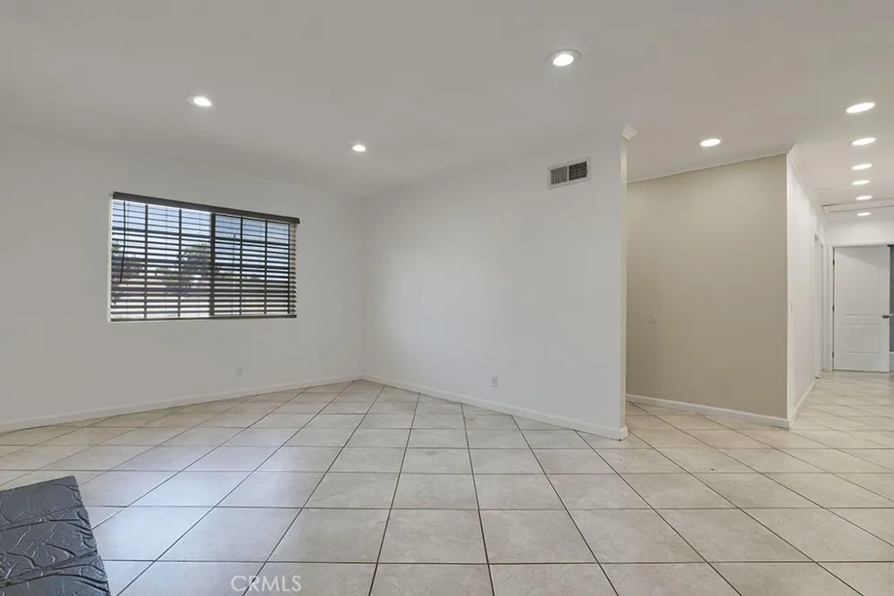 1108 E Lancaster Lancaster, CA 93535