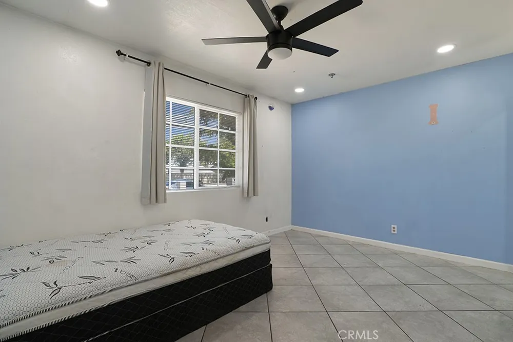 1108 E Lancaster Lancaster, CA 93535