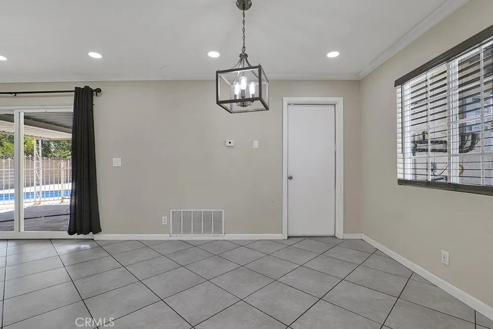 1108 E Lancaster Lancaster, CA 93535