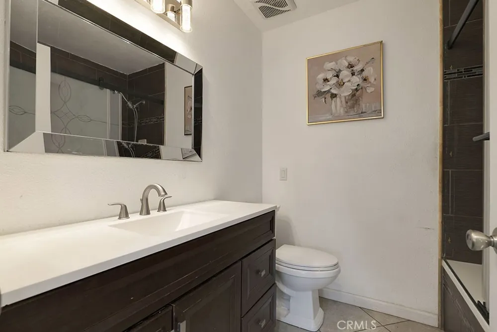 1108 E Lancaster Lancaster, CA 93535
