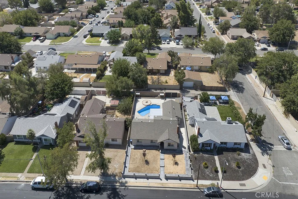 1108 E Lancaster Lancaster, CA 93535