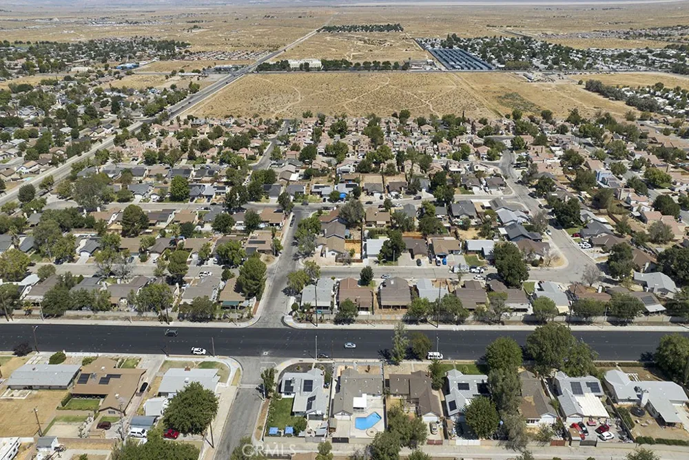 1108 E Lancaster Lancaster, CA 93535