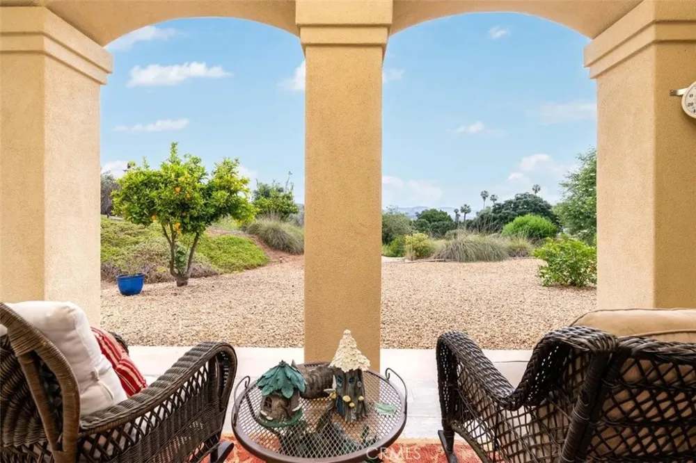9430 W Lilac Escondido, CA 92026