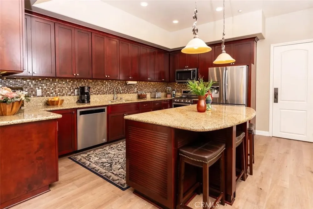 9430 W Lilac Escondido, CA 92026