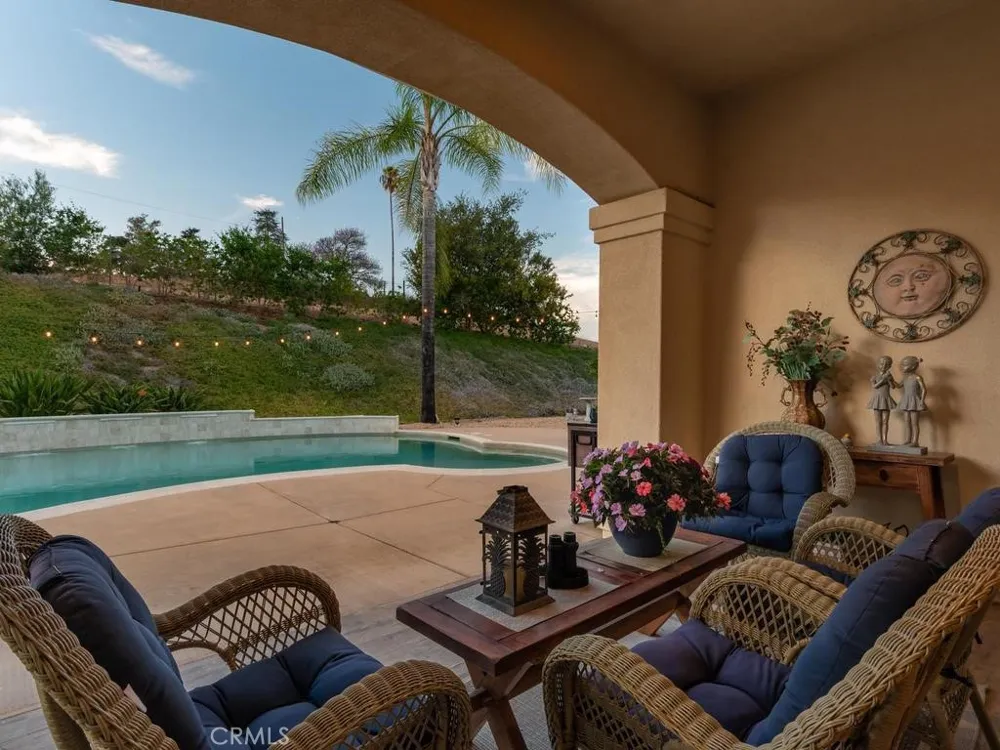 9430 W Lilac Escondido, CA 92026