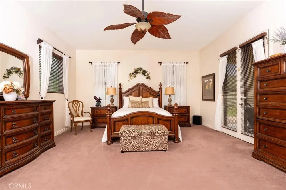 9430 W Lilac Escondido, CA 92026