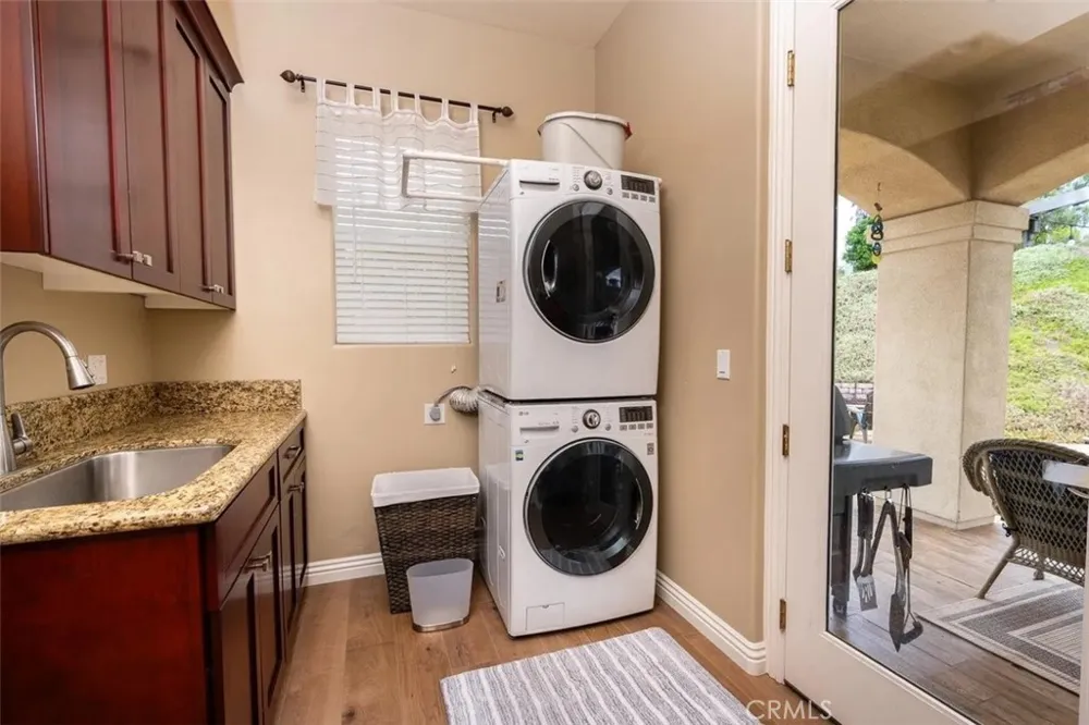 9430 W Lilac Escondido, CA 92026