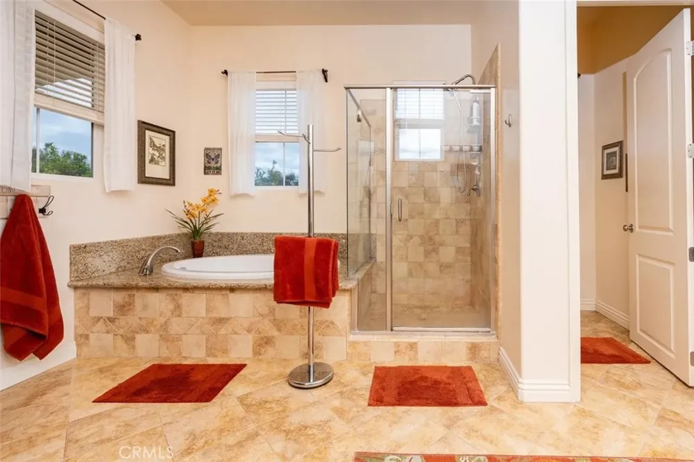 9430 W Lilac Escondido, CA 92026