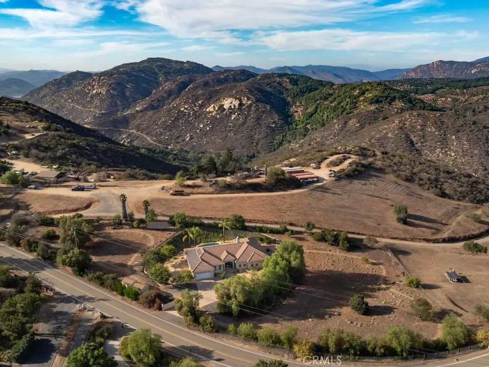 9430 W Lilac Escondido, CA 92026