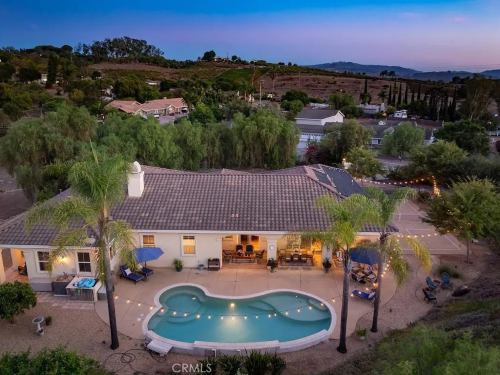9430 W Lilac Escondido, CA 92026