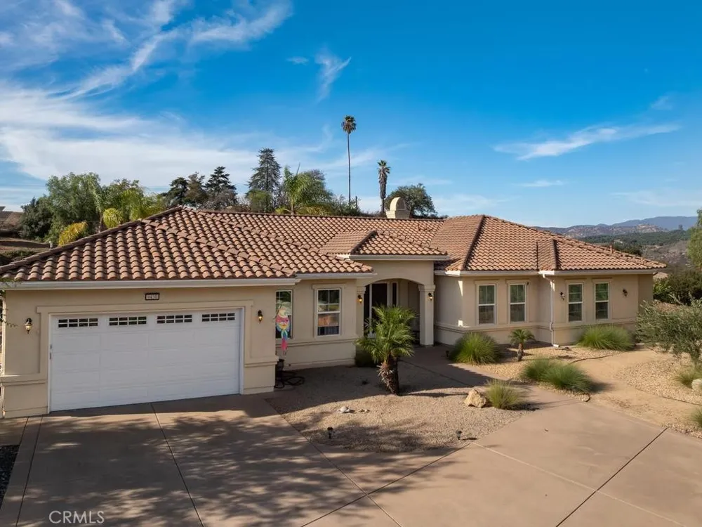 9430 W Lilac Escondido, CA 92026