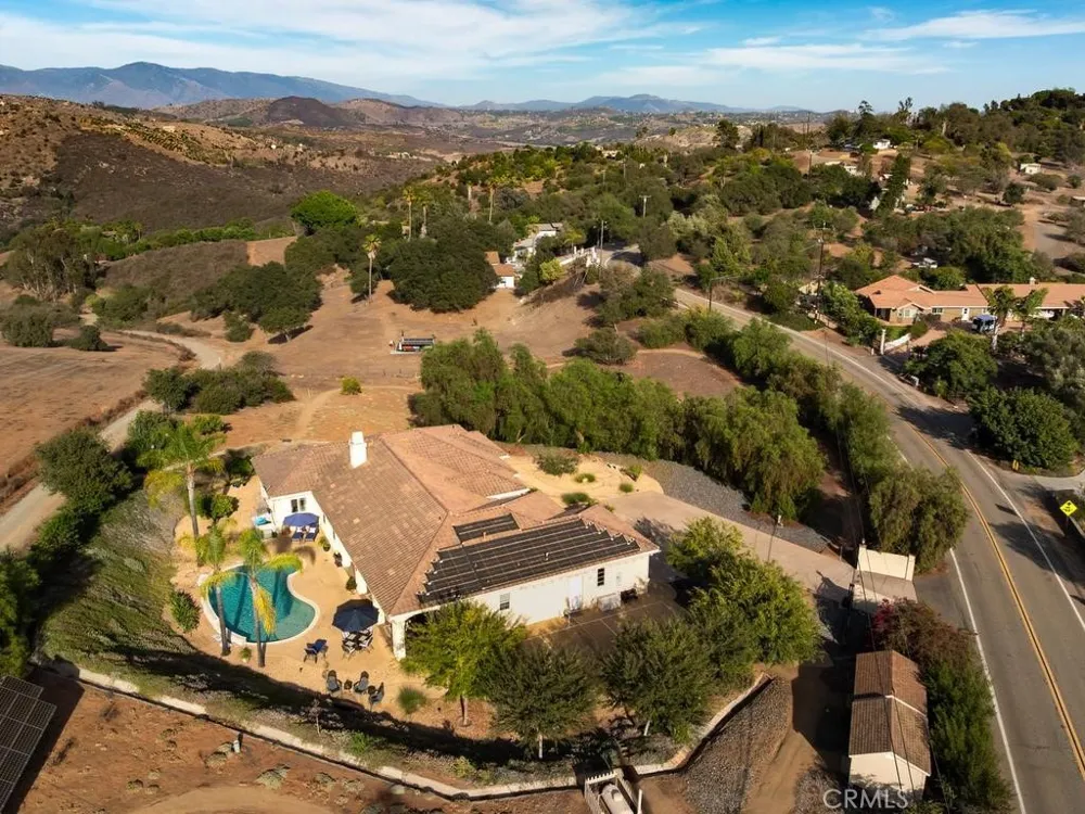 9430 W Lilac Escondido, CA 92026