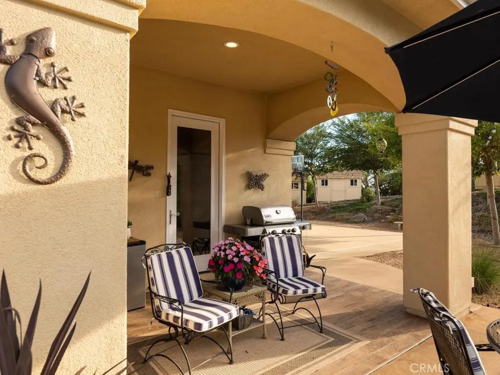 9430 W Lilac Escondido, CA 92026