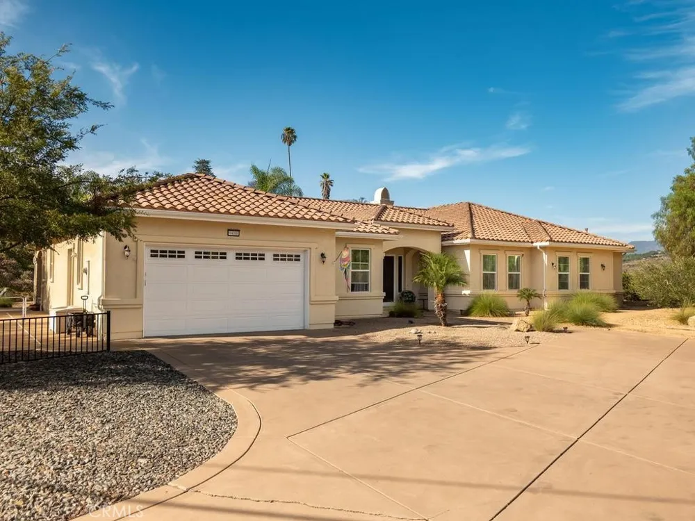 9430 W Lilac Escondido, CA 92026