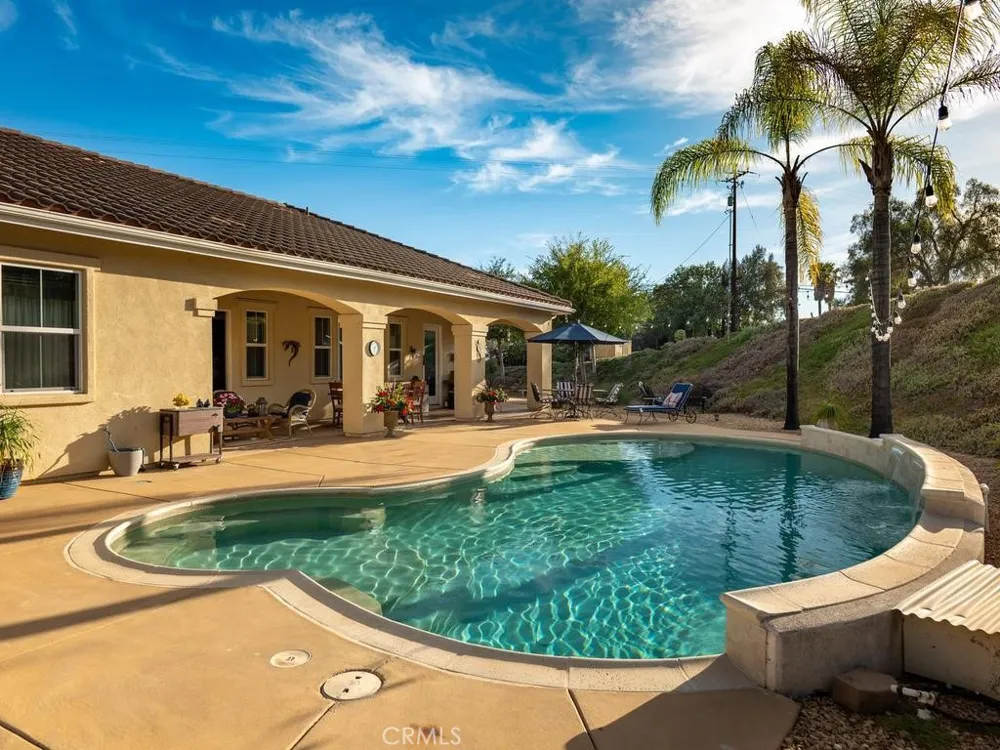 9430 W Lilac Escondido, CA 92026
