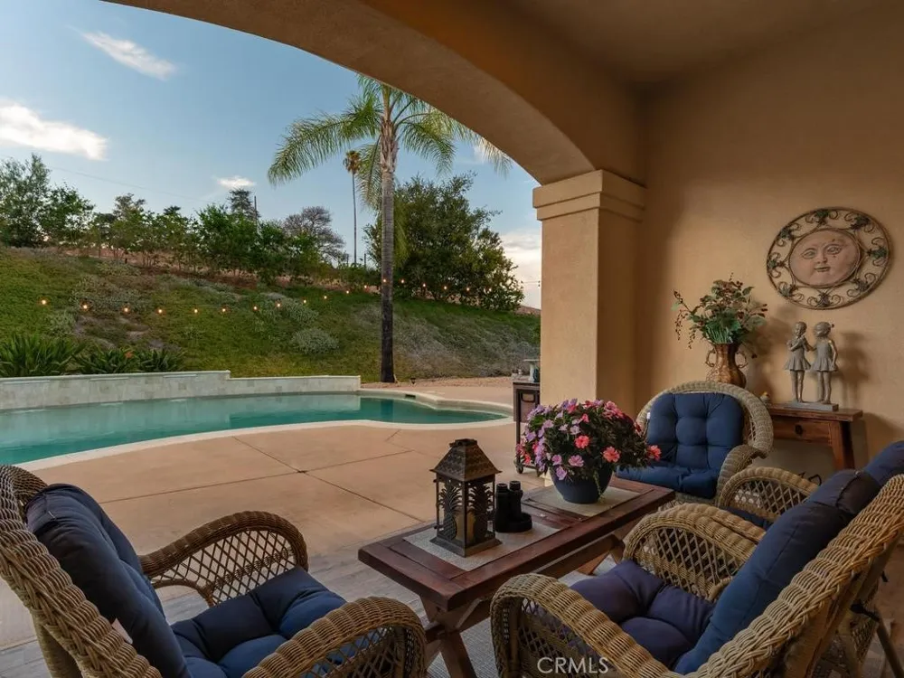 9430 W Lilac Escondido, CA 92026