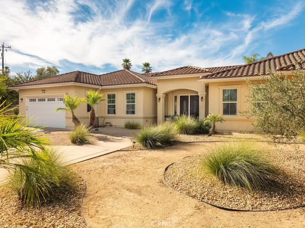 9430 W Lilac Escondido, CA 92026