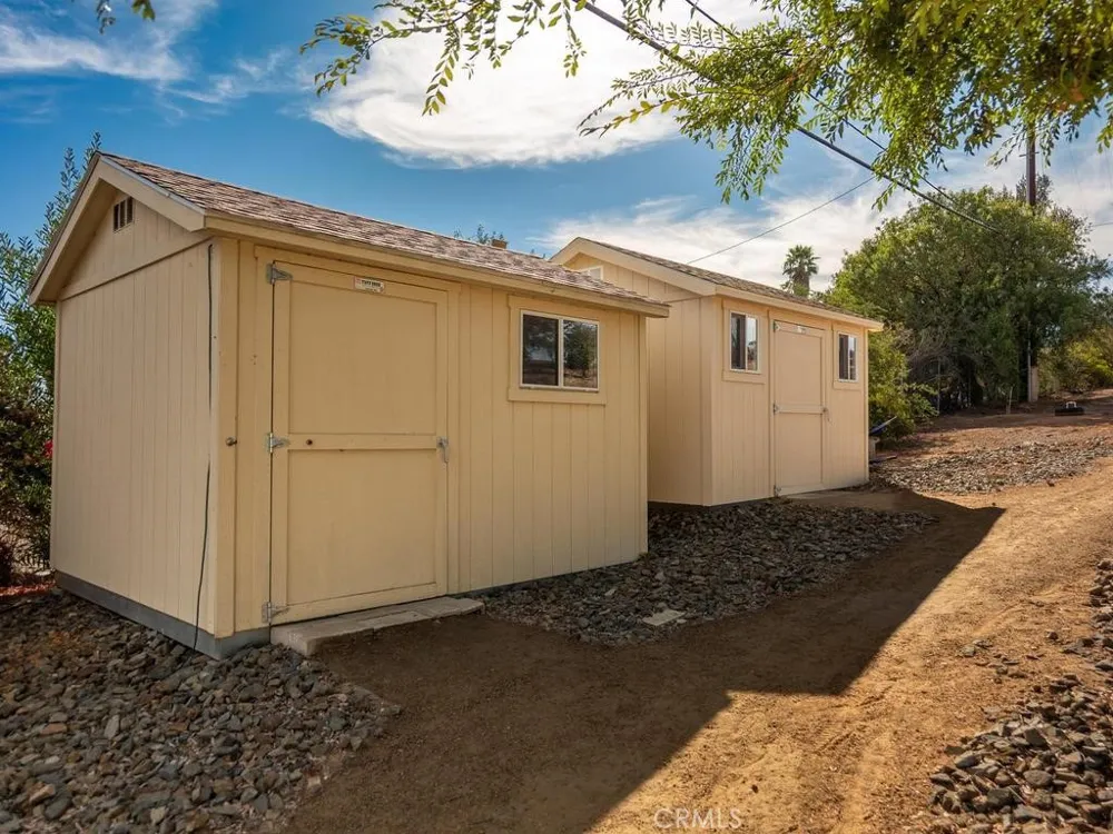 9430 W Lilac Escondido, CA 92026