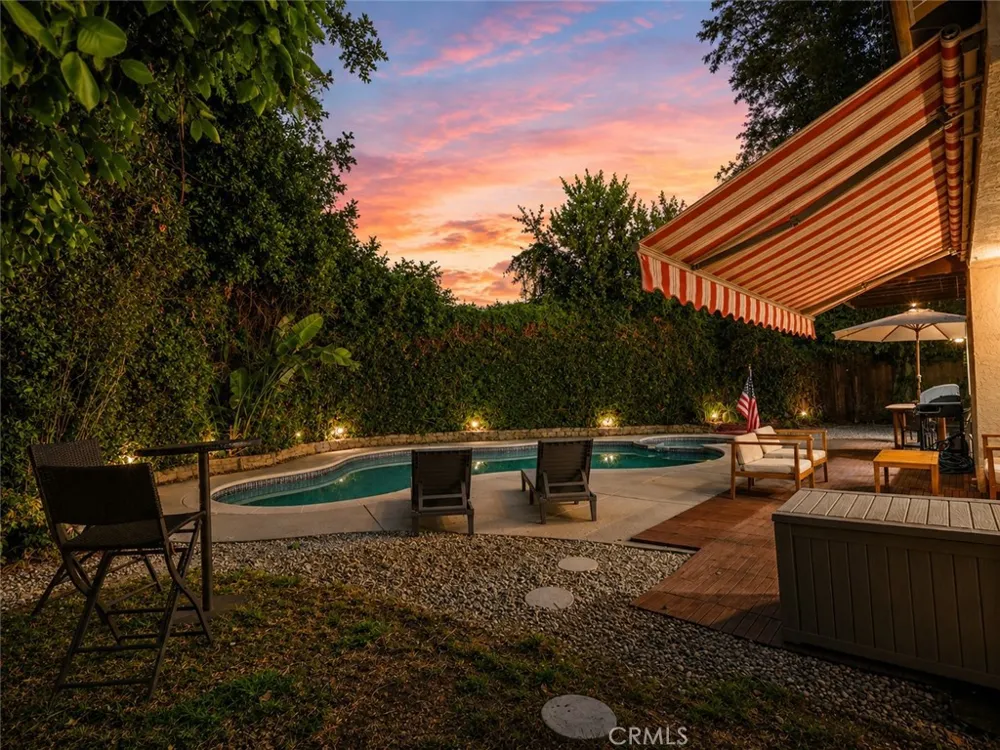 7819 Goldmine Lane Lake Balboa, CA 91406