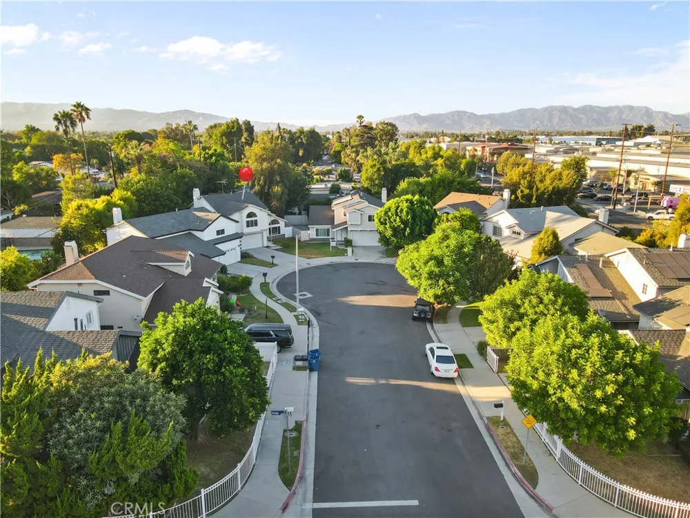 7819 Goldmine Lane Lake Balboa, CA 91406