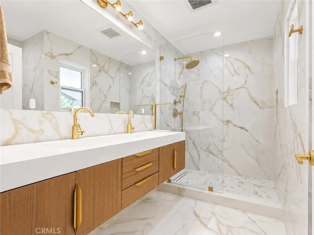 7819 Goldmine Lane Lake Balboa, CA 91406