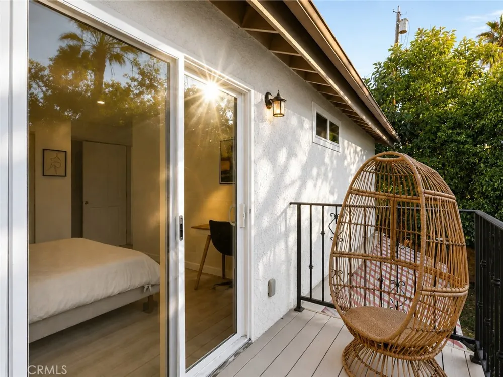 7819 Goldmine Lane Lake Balboa, CA 91406