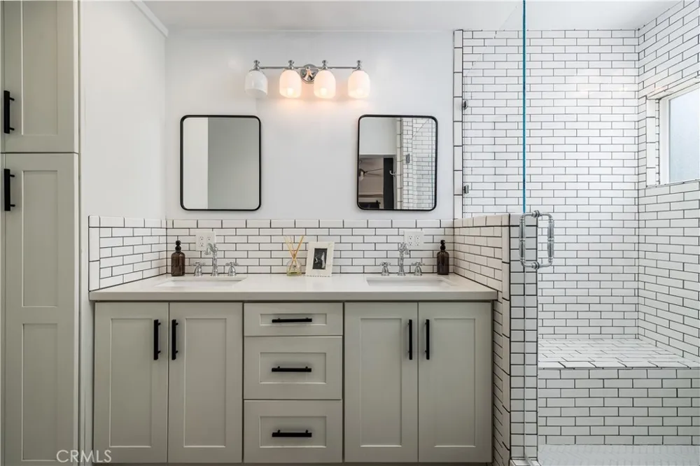 219 Pauline Costa Mesa, CA 92627