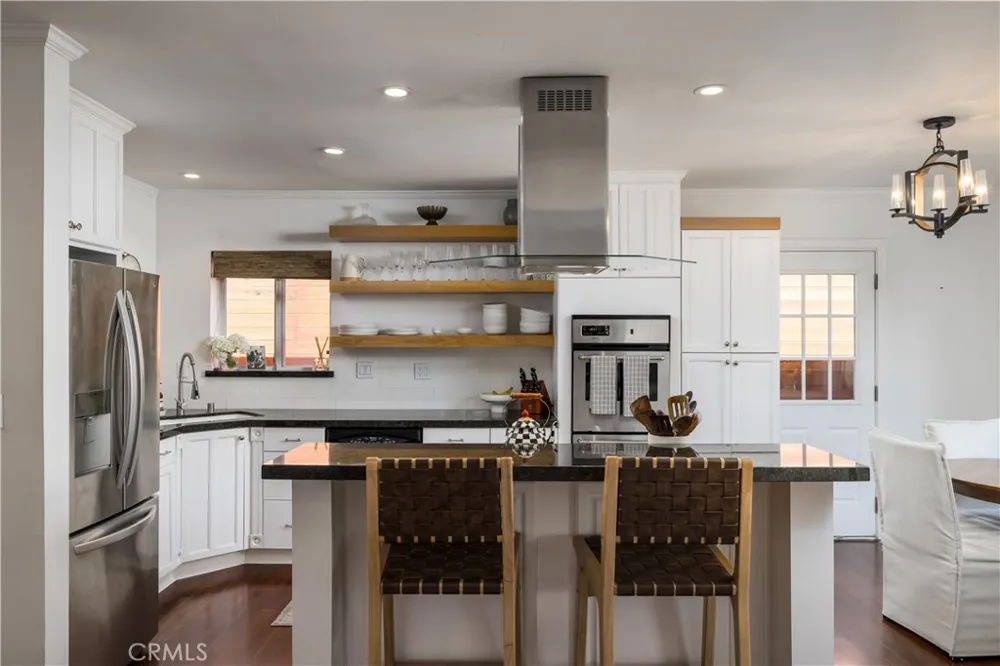219 Pauline Costa Mesa, CA 92627