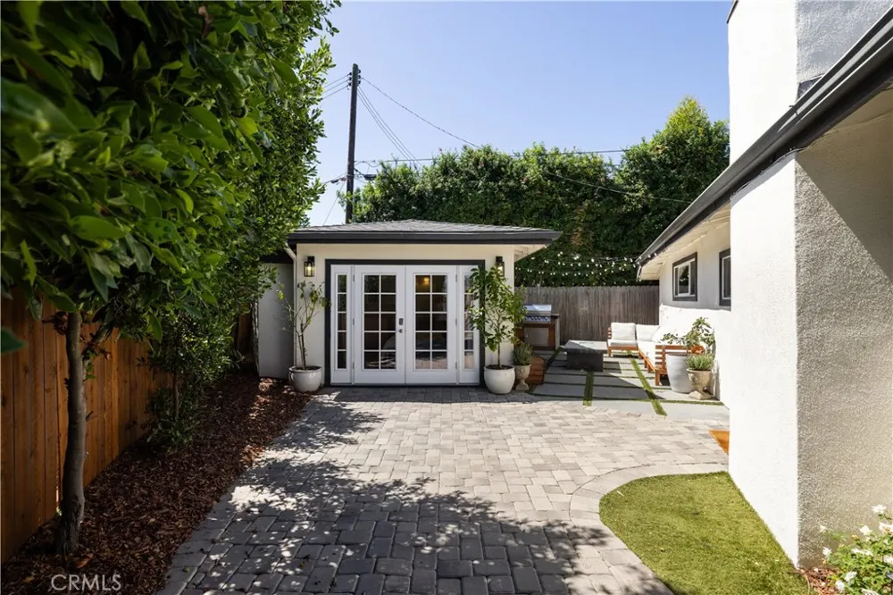 219 Pauline Costa Mesa, CA 92627