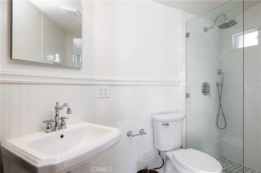 219 Pauline Costa Mesa, CA 92627