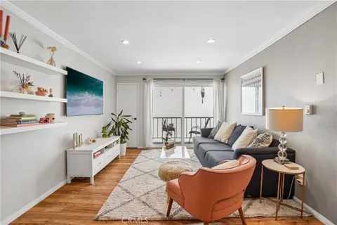 1600 Ardmore Avenue #319