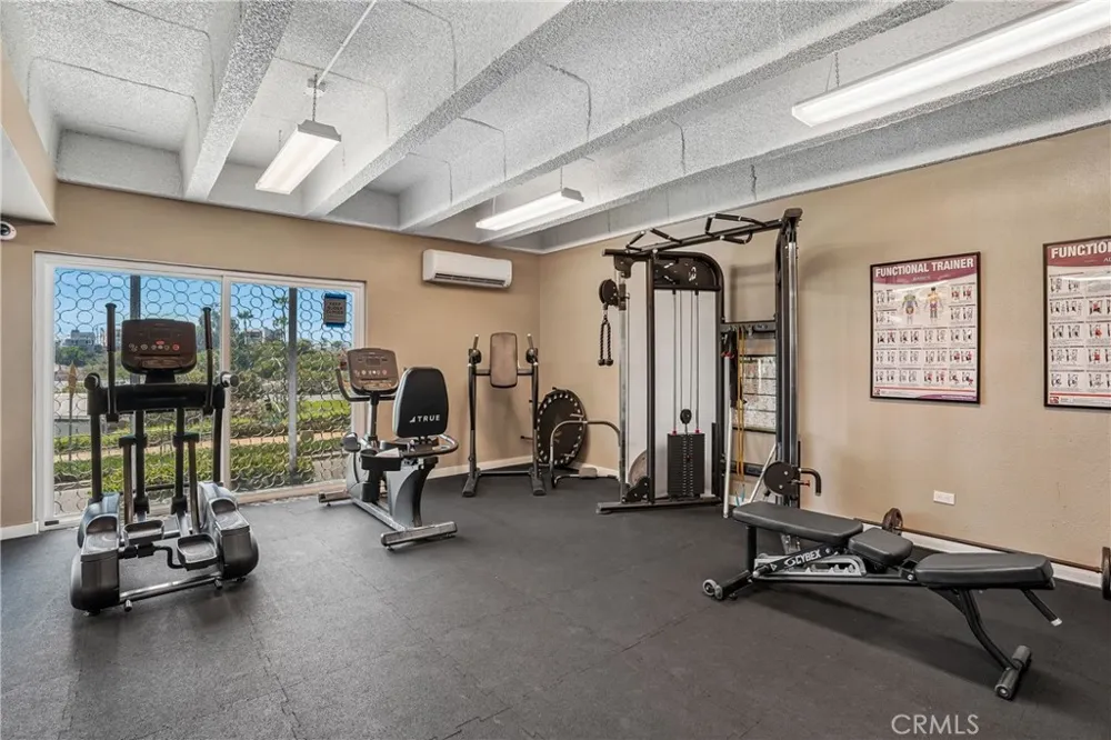 1600 Ardmore Avenue #319 Hermosa Beach, CA 90254