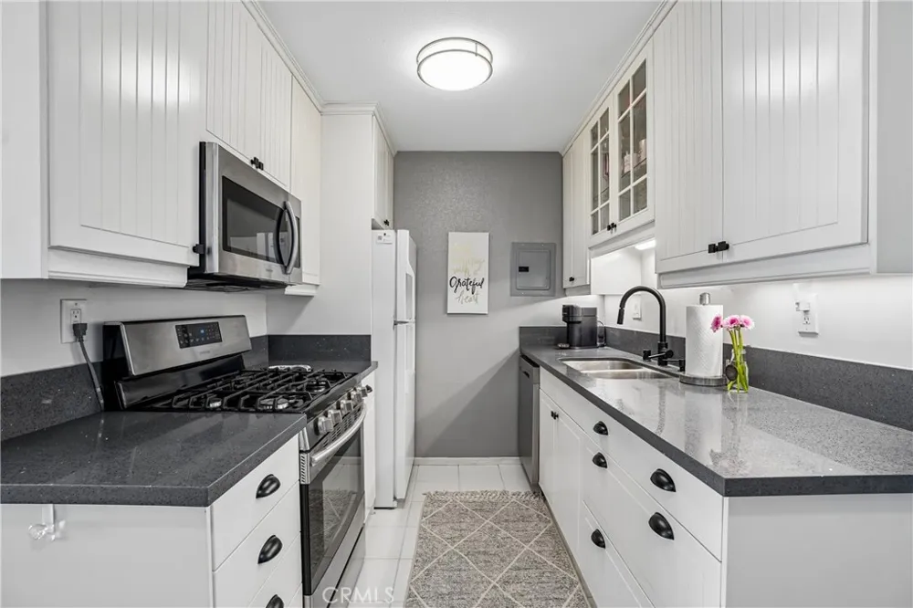 1600 Ardmore Avenue #319 Hermosa Beach, CA 90254