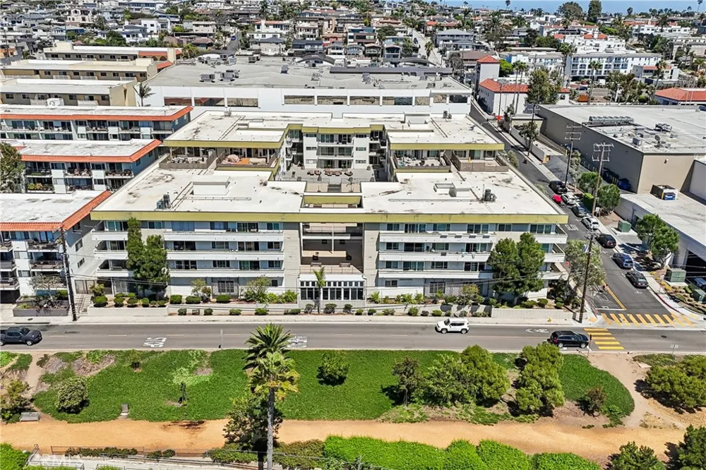 1600 Ardmore Avenue #319 Hermosa Beach, CA 90254