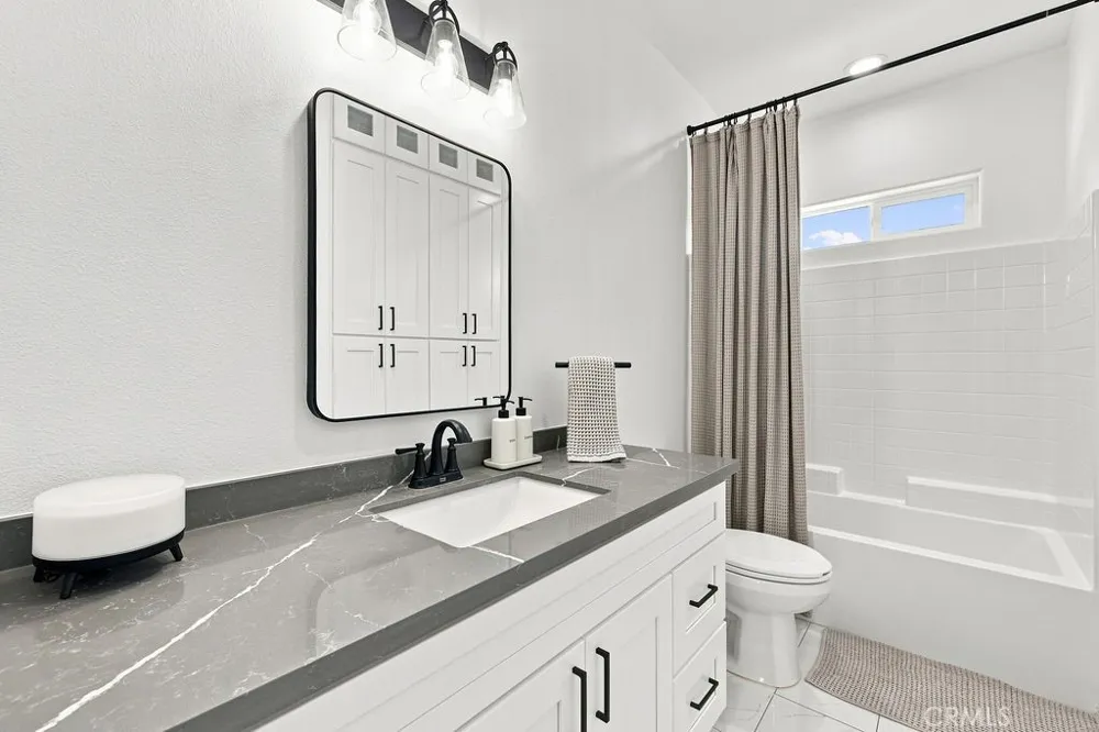 13280 Palos Grande Victorville, CA 92395